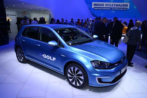 Volkswagen - La Volkswagen e-Golf rappresenta il primo veicolo completamente elettrico di Wolfsburg per la clientela d’Oltreoceano, attesa sulle strade a partire dal quarto trimestre del 2014. width=