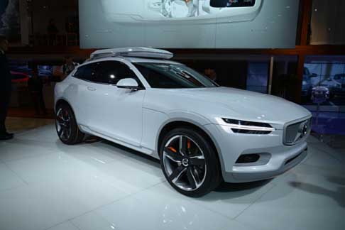 Volvo a Detroit - Volvo XC Concept con nuove forfe di Suv Coupé width=