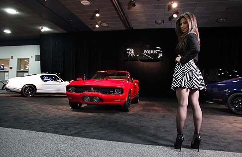 Equus Automotive - Non mancano le emozioni alla guida, garantite dal potente V8 Supercharged da 640 CV, abbinato al cambio manuale a sei marce a doppia frizione. width=