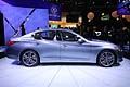 Insieme alla Infinti Q50 debuttano anche due nuove tecnologie per il miglioramento delle prestazioni: la tecnologia Infiniti Direct Adaptive Steering e l’Active Lane Control.