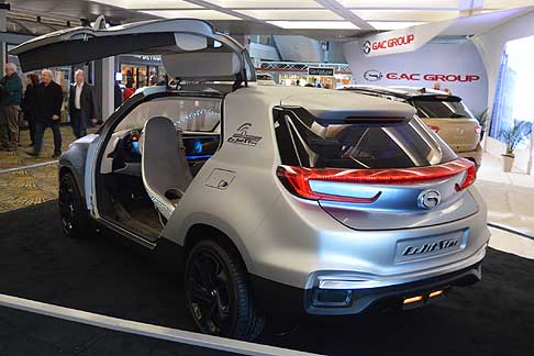 GAC - GAC Witstar concept con un vero e proprio acquario che è posizionato tra i sedili posteriori al posto del bracciolo - Credit Seyth Miersma width=