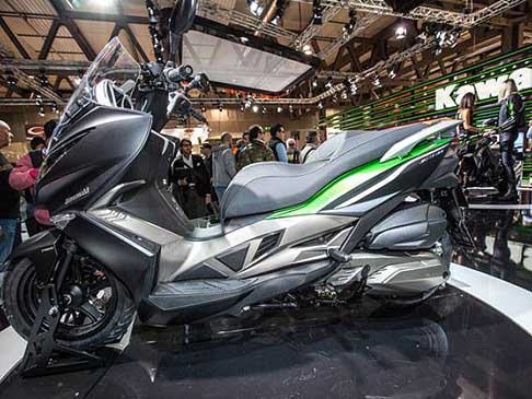 Kawasaki - Primo Scooter Kawasaki con il J300 all´EICMA 2013 width=