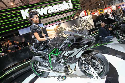 Kawasaki - Kawasaki Ninja H2R con un motore sviluppato per sostenere sollecitazioni tra 1,6 e 2 volte quelle che de sostenere un motore da gara superbike width=