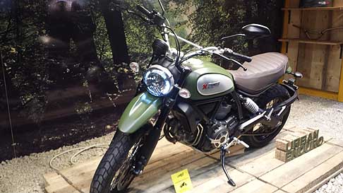Ducati - Ducati Scrambler Urban Enduro si presenta con la colorazione Wild Green ed è adatta per chi ama lo stile enduro width=