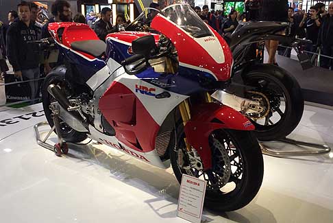 Moto Honda da strada - Honda RC213V S è realmente la MotoGP dei team privati portata su strada