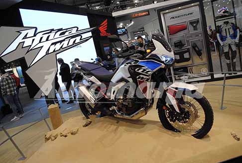 Honda - Bike Honda Africa Twin 1100 cc da Rally all´Eicma 2021 presso Milano Rho Fiere