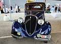 La calandra della Fiat 508 Balilla del 1936 della Guardia di Finanza alla Fiera del Levante 2026 unisce eleganza vintage e storia istituzionale. Clicca sull´immagine per ingrandire i dettagli della griglia d´epoca. Guarda le Foto esclusive di Automania!