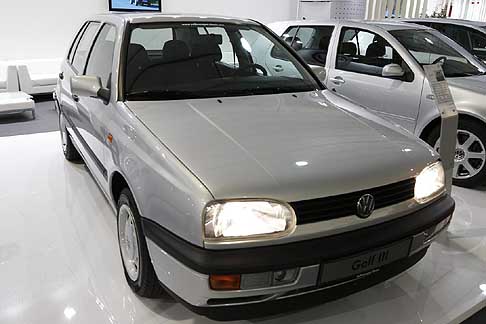 Fiera di Padova - Volkswagen Golf 3 generazione del 1991 esposta a Auto e Moto d´Epoca 2014 width=