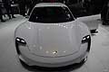 Porsche Mission E Concept le batterie trovano posto sotto l´abitacolo, per abbassare il baricentro di questa vettura che è alta solo 131 cm