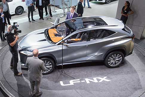 Lexus - Lexus LF-NX Concept per una nuova generazione di Suv compatti width=