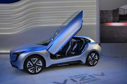 Subaru - Subaru Viziv Concept originale sistema d’ingresso per le portiere width=