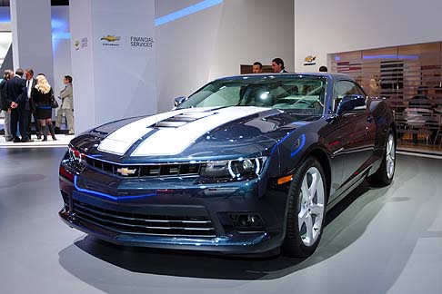 Chevrolet - La nuova generazione della nota muscle car d’Oltreoceano rappresenta il restyling più importante dall’introduzione della concept della quinta generazione di Camaro nel 2006. width=