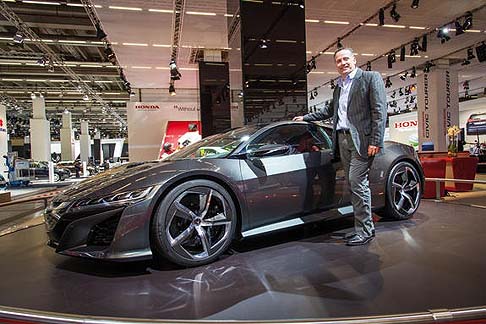 Honda - Sfila una collezione di macchine da corsa moderne e storiche accanto all’ultima supercar, la NSX Concept II presentata in anteprima europea al Salone di Ginevra di marzo.  width=