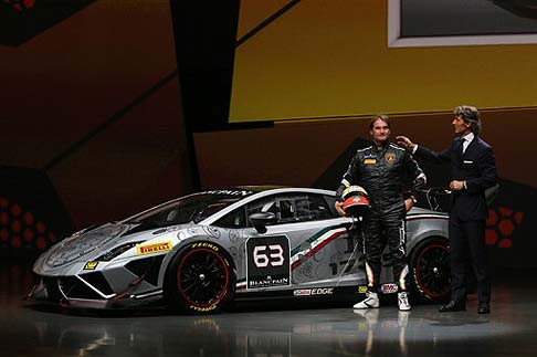 Lamborghini - La nuova Lamborghini Gallardo Squadra Corse attinge il know how della vettura da gara, con la quale condivide lo stesso motore V10, l'alettone posteriore e il cofano motore rimovibile a sgancio rapido width=