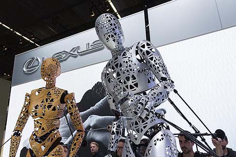 Lexus - E’ tempo di rivelazioni per il brand Lexus al Salone di Francoforte, che dopo le prime indiscrezioni sulle premiere del proprio stand accende i riflettori sulle novità della gamma, presente e futura.  width=