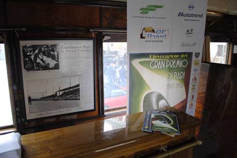Gran Premio di Bari - Esposione fotografica nella carozza treno del Gran Premio di Bari width=
