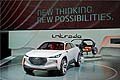 La concept Intrado è una vettura a idrogeno sviluppata dal Centro R&D Europeo di Hyundai a Rüsselsheim (Germania), guidato da Peter Schreyer.
