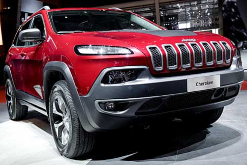 Jeep - stand Jeep in evidenza anche la Jeep Cherokee limited edition width=