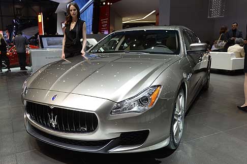 Maserati - Al Salone di Ginevra, la casa automobilistica Maserati è presente con uno stand ricco di proposte tra cui l'anteprima mondiale della Maserati Alfieri Concept e la Maserati Quattroporte Ermenegildo Zegna Limited Edition (nella foto) width=