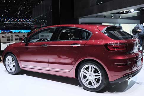 Qoros - Costruita con gli stessi acciai ad alta resistenza della Qoros 3 Sedan, la Hatch condivide anche i due motori 4 cilindri 1.6 ad alta efficienza, aspirato e turbo, abbinabili sia al cambio a sei marce manuale che automatico a doppia frizione (DCT). width=
