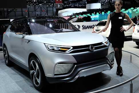 Mazda - Presso il Palexpo di Ginevra possiamo, infine, guardare a distanza ravvicinata l’inedita SsangYong XLV Concept.  width=