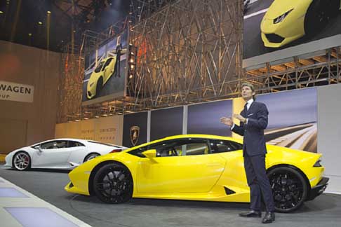 Lamborghini - Stephan Winkelmann, Presidente e Amministratore Delegato di Automobili Lamborghini, presenta la nuova supercar Huracan LP 610-4 width=