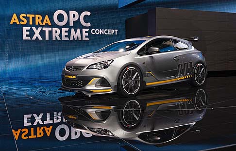 Opel  - Infine, troviamo la Opel Astra OPC EXTREME, sviluppata dalla versione OPC Cup, vettura che trasferisce le tecnologie da corsa sulle strade. width=