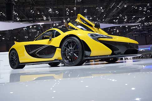 McLaren - Hypercar McLaren P1 stupisce al Salone di Ginevra 2013 width=