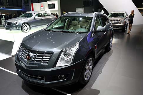 Cadillac - Chiude il parterre di Ginevra la Cadillac SRX, profondamente rinnovata.  width=
