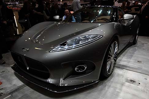 Spyker - La Spyker B6 Venator Concept adotta un V6 dalla potenza di oltre 375 CV, montato trasversalmente e abbinato a un cambio automatico a sei marce e trazione posteriore. width=