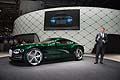 La vettura si propone di reinterpretare in chiave più attuale i classici stilemi Bentley, per ottenere una coupé dalle linee pulite e moderne. 