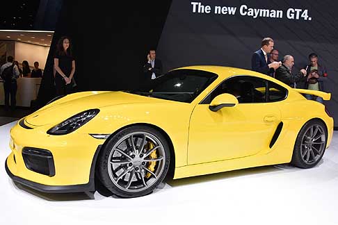 Porsche - Porsche Cayman GT4 è una vettura per puristi della guida width=