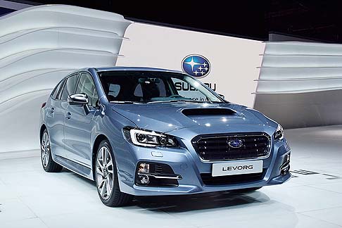 Subaru - L’equipaggiamento tecnologico offre il dispositivo Eye-Sight di ultima generazione, Emergency Stop Signal, Active Lane Keep System, il Pre-collision Reverse Throttle Management e il Brake Light Recognition. width=
