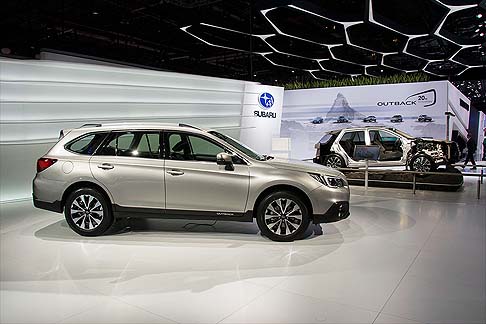 Subaru - Di serie su tutta la gamma Outback MY15, il sistema EyeSight di 3a generazione comprende telecamere stereo rinnovate che aumentano l’angolo della visuale e il campo visivo di circa il 40%. width=