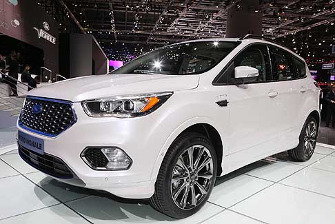 Ford - La S-MAX Vignale sarà ordinabile già dalle prossime settimane, mentre la Mondeo Vignale a 5 porte e la Edge Vignale arriveranno durante il 2017. 