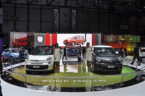 Fiat - Auto Fiat 500L world premiere al Salone di Ginevra 2012 width=