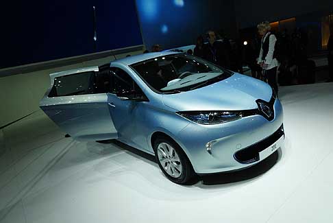Renault - Al Motor Show di Ginevra presentata la versione commercializzabile della Renault ZOE width=