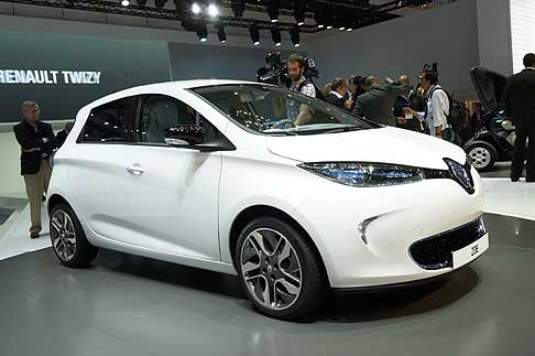 Renault - Renault ZOE prezzo base in Italia, parte da 21.650 euro width=