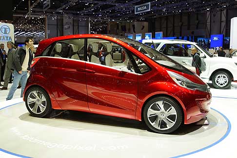 Tata - Vista laterale della Tata Mega Pixel Concept width=