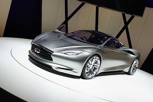 Infiniti - Infiniti Emerg E concept con telaio in alluminio estruso leggero width=