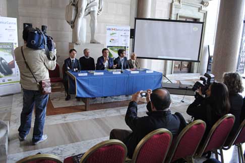 Gran Premio di Bari 2013 - Conferenza stampa Gran Premio di Bari atrio palazzo della Provincia width=