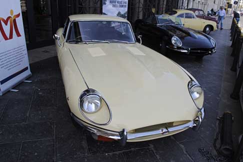 Gran Premio di Bari 2013 - Panoramica auto storiche Jaguar E-Type al GP di Bari 2013 width=