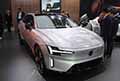 Volvo ES90 berlina di lusso esposta all´IAA Mobility 2025 a Monaco di Baviera. Guarda le foto Live di Automania!