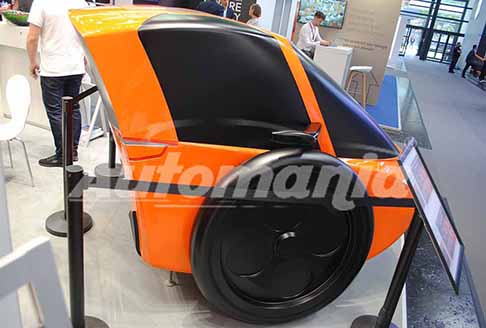 ETU Mobility - ETU SmartCity EV Concept il veicolo elettrico a due ruote orizzontali per la mobilità urbana ideato da una start-up austriaca