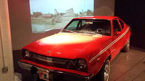 Film 007 James Bond - Il mito di James Bond è sicuramente dovuto al fascino del personaggio, che da sempre si è bassato anche su mezzi meccanici speciali e incredibili. Muscle car di 007 al London Museum
