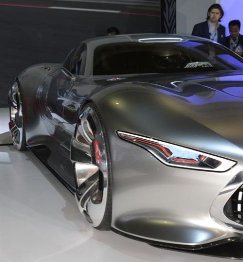 Mercedes-Benz - Mercedes AMG Vision futuristica derivante dal videogioco Gran Turismo, abbreviato GT width=