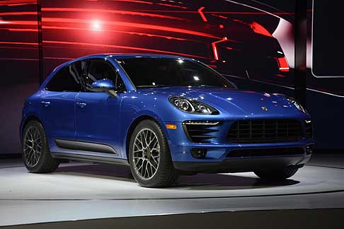 Porsche - Porsche Macan con un design esterno ed interno molto raffinato width=