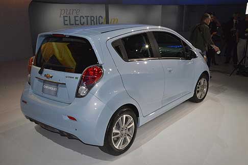 Chevrolet - Tra le anteprime annunciate del Salone di Los Angeles vi è anche la Chevrolet Spark EV ad alimentazione completamente elettrica width=