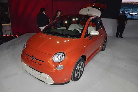 Fiat - City car Fiat 500e Electric vehicle per il mercato americano width=