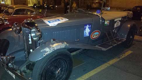 Mille Miglia Bologna - 1000 Miglia 2014 con auto storica con il numero 9 del 1930 esposta a Bologna width=